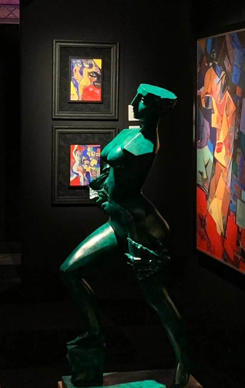 Contemporary sculpture by Igor Tcholaria
