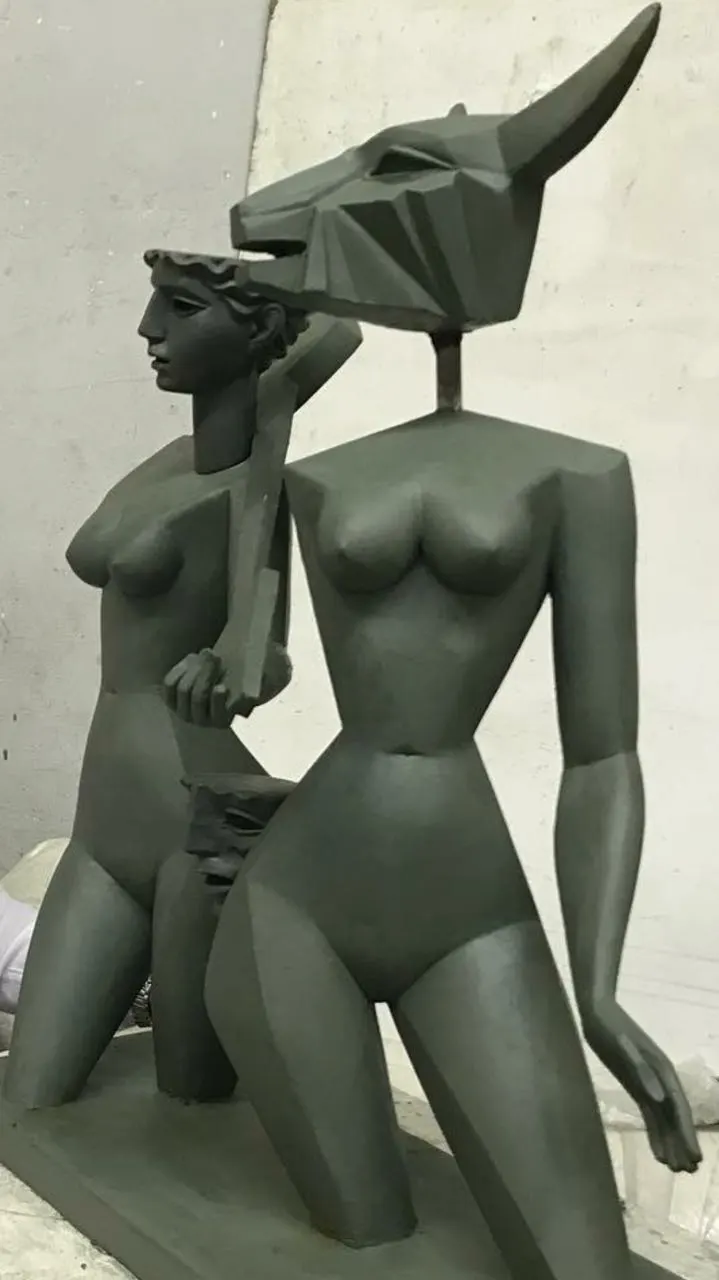 Contemporary sculpture by Igor Tcholaria